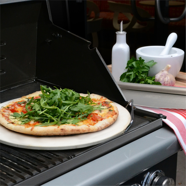 Runder Cordierit-Pizzastein mit Gestell